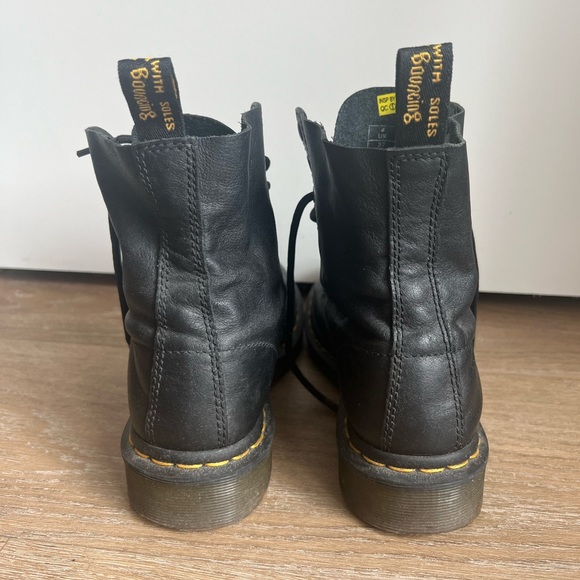 Dr. Martens Pascal Virginia 8-Eye Combat Boot - Picture 2 of 6